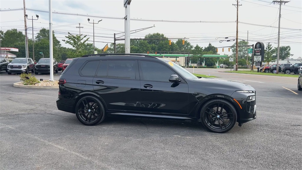 Vehicle image 4 of 33