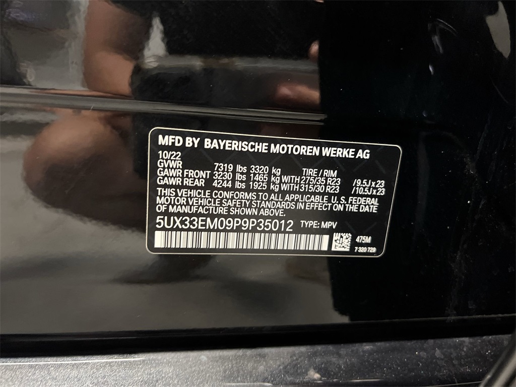 Vehicle image 29 of 33