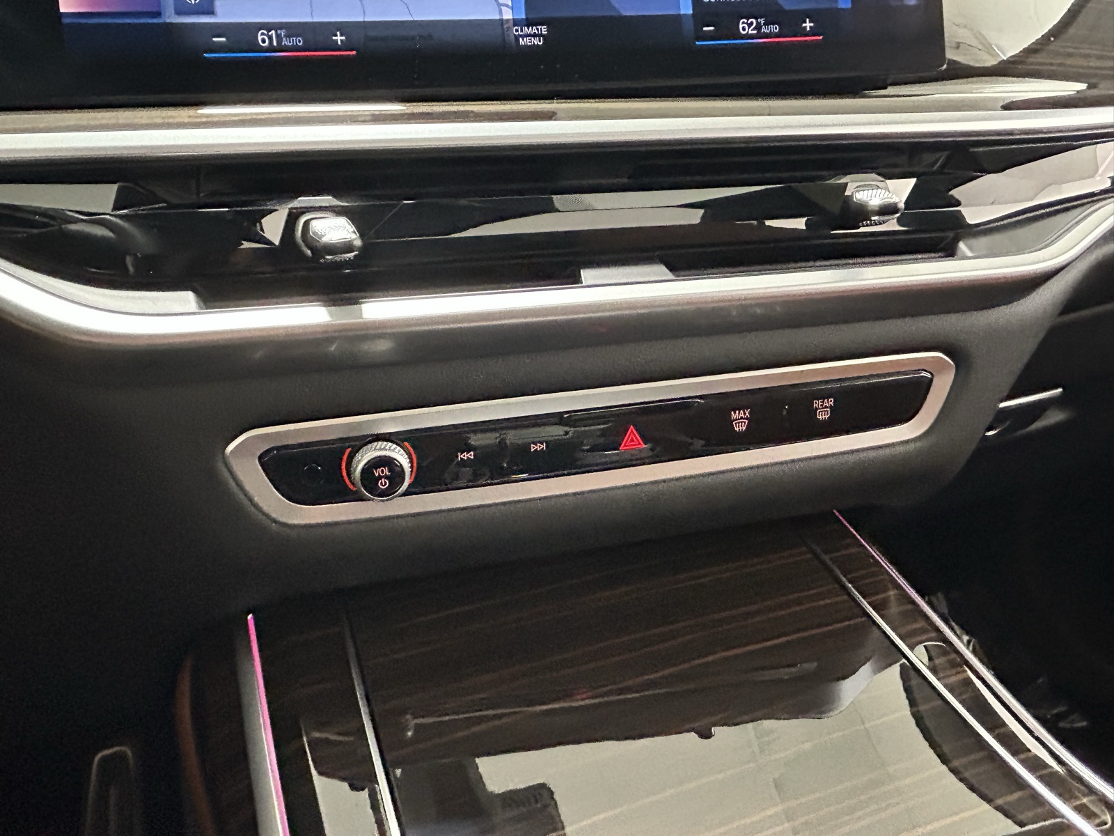 Vehicle image 46 of 47