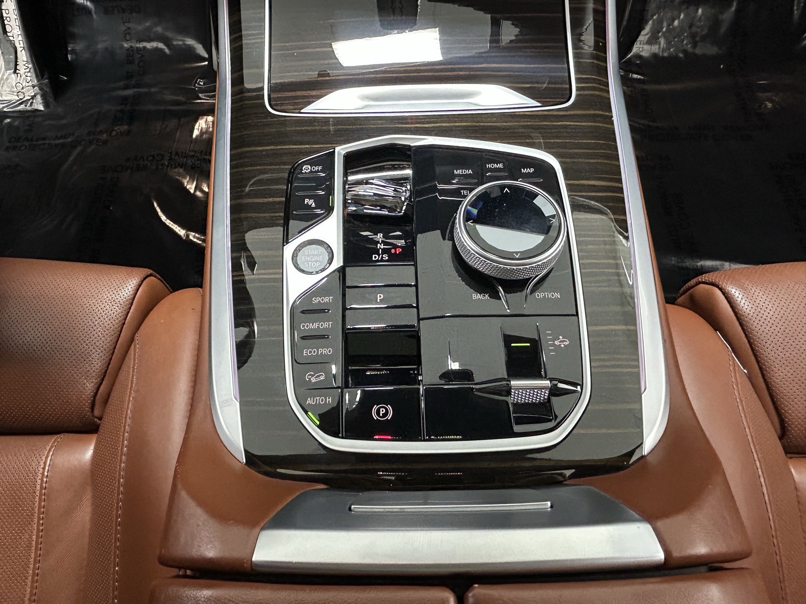 Vehicle image 33 of 47