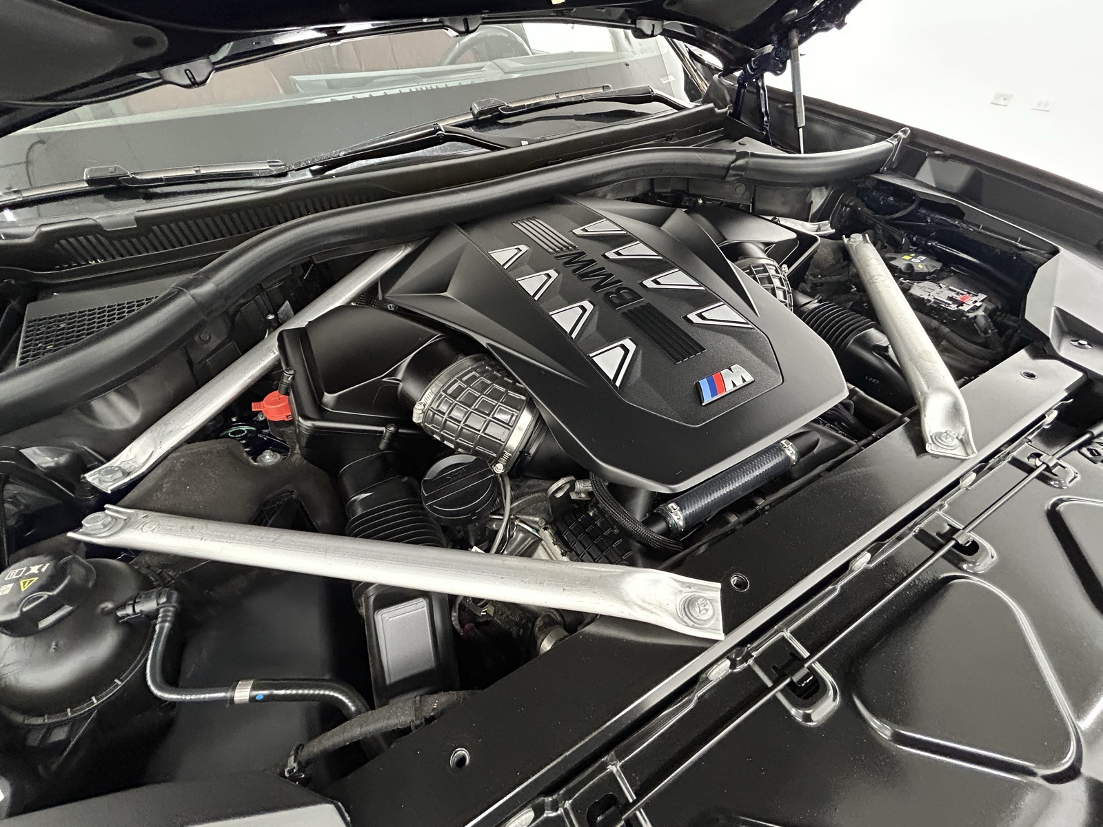 Vehicle image 9 of 47