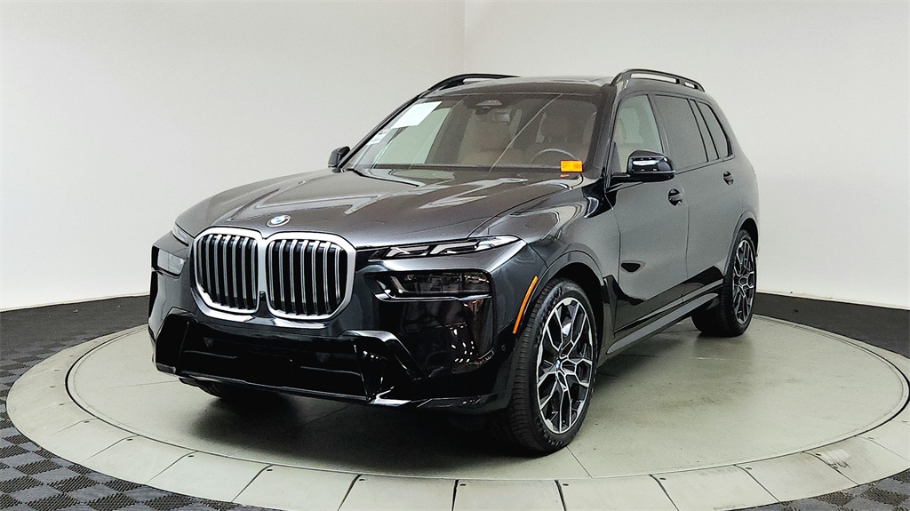 Vehicle image 2 of 31