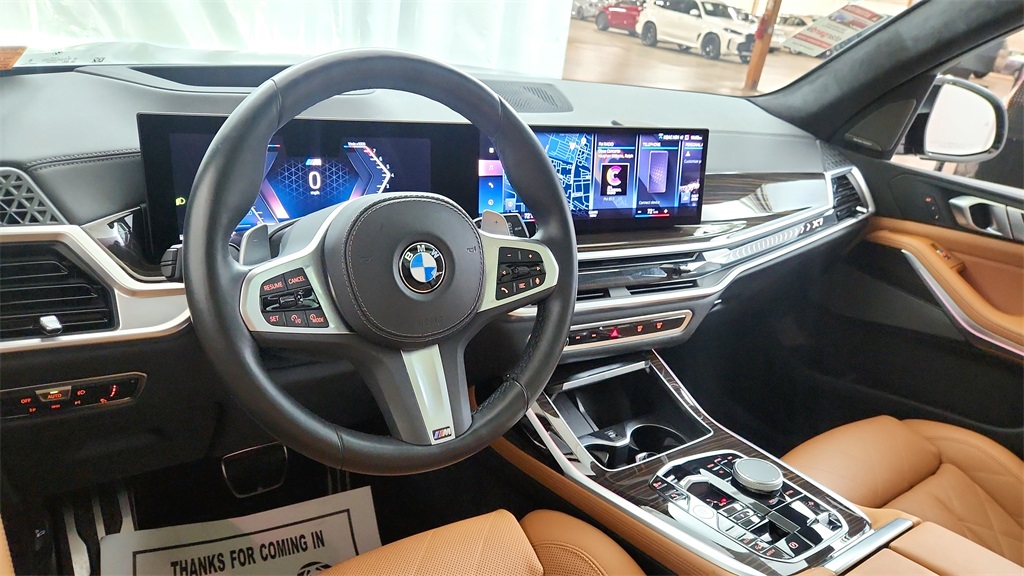 Vehicle image 18 of 31