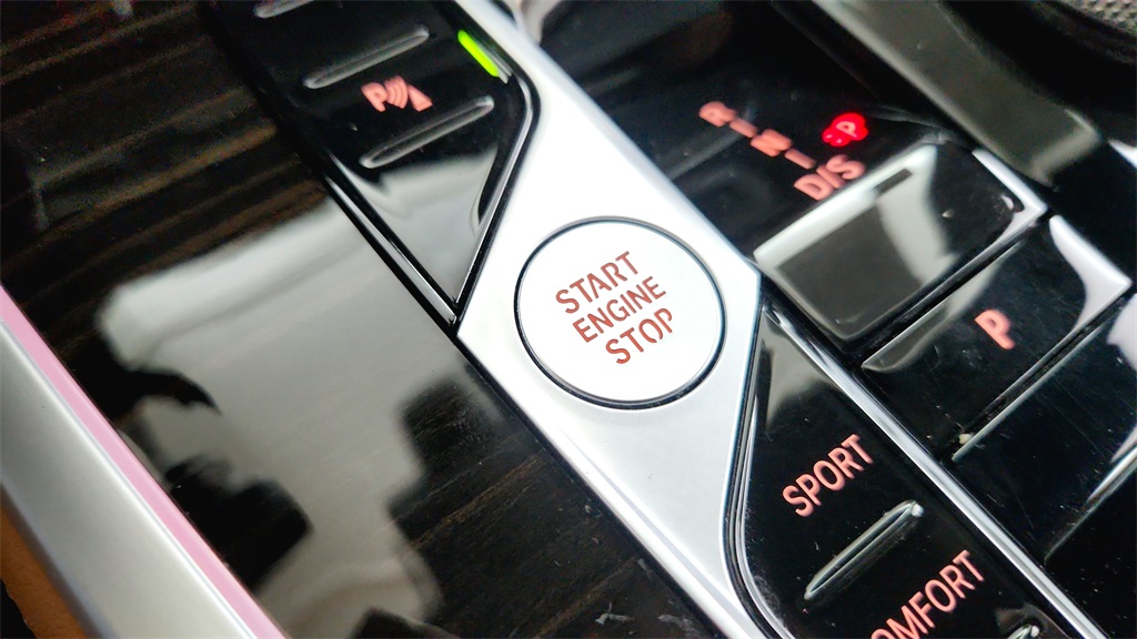 Vehicle image 27 of 31