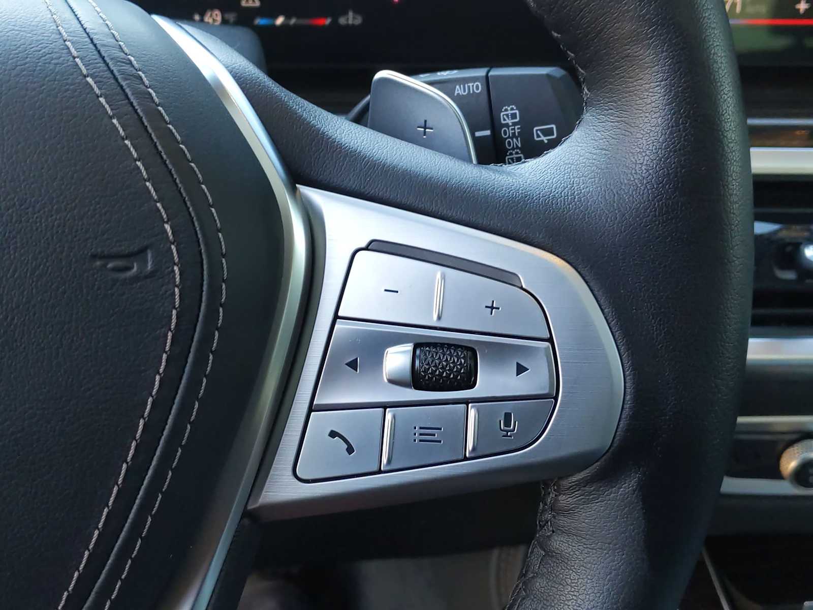 Vehicle image 18 of 30