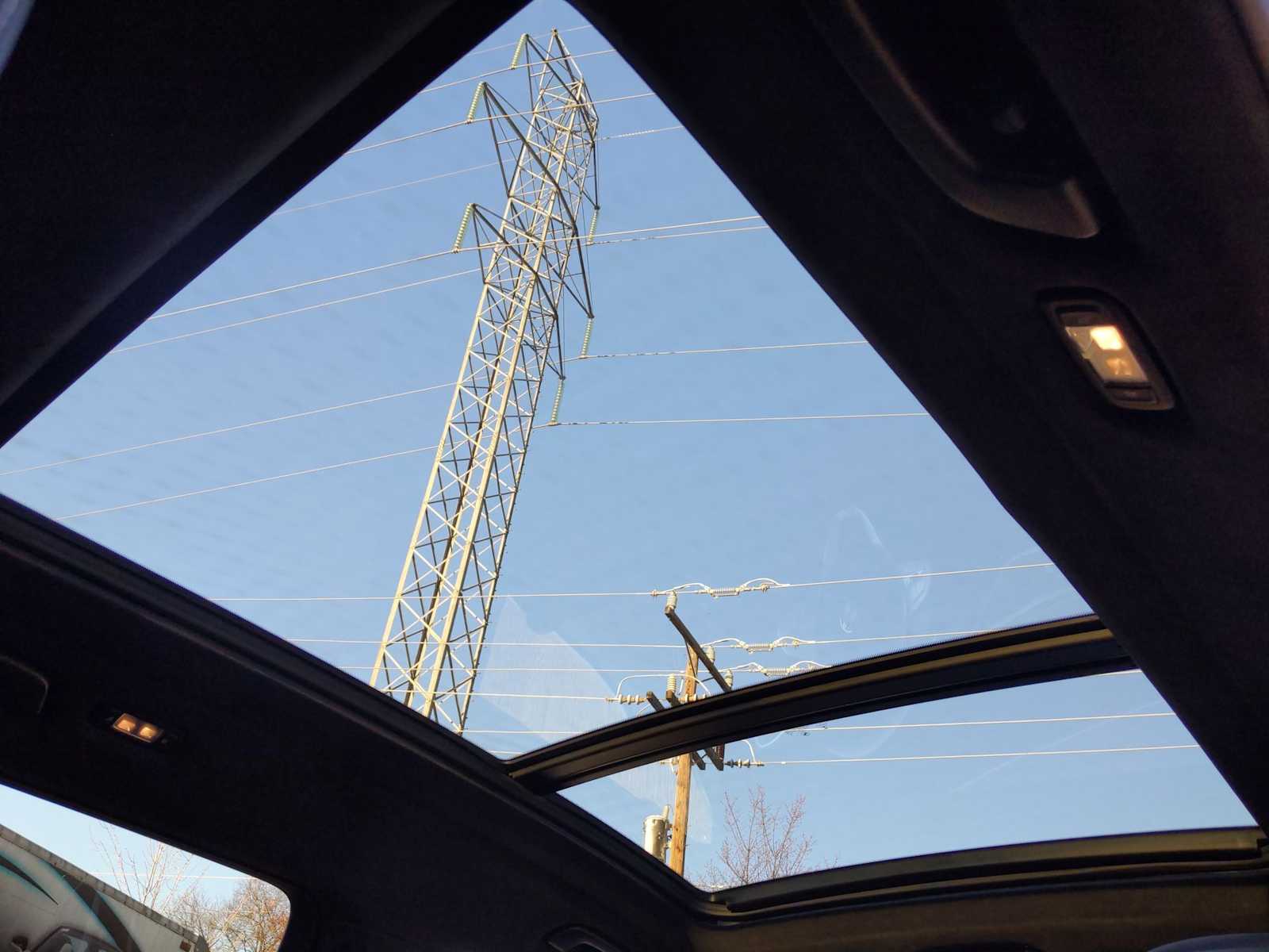 Vehicle image 14 of 30