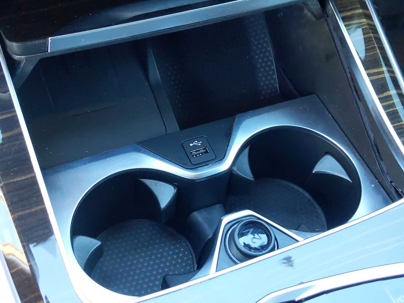 Vehicle image 25 of 30
