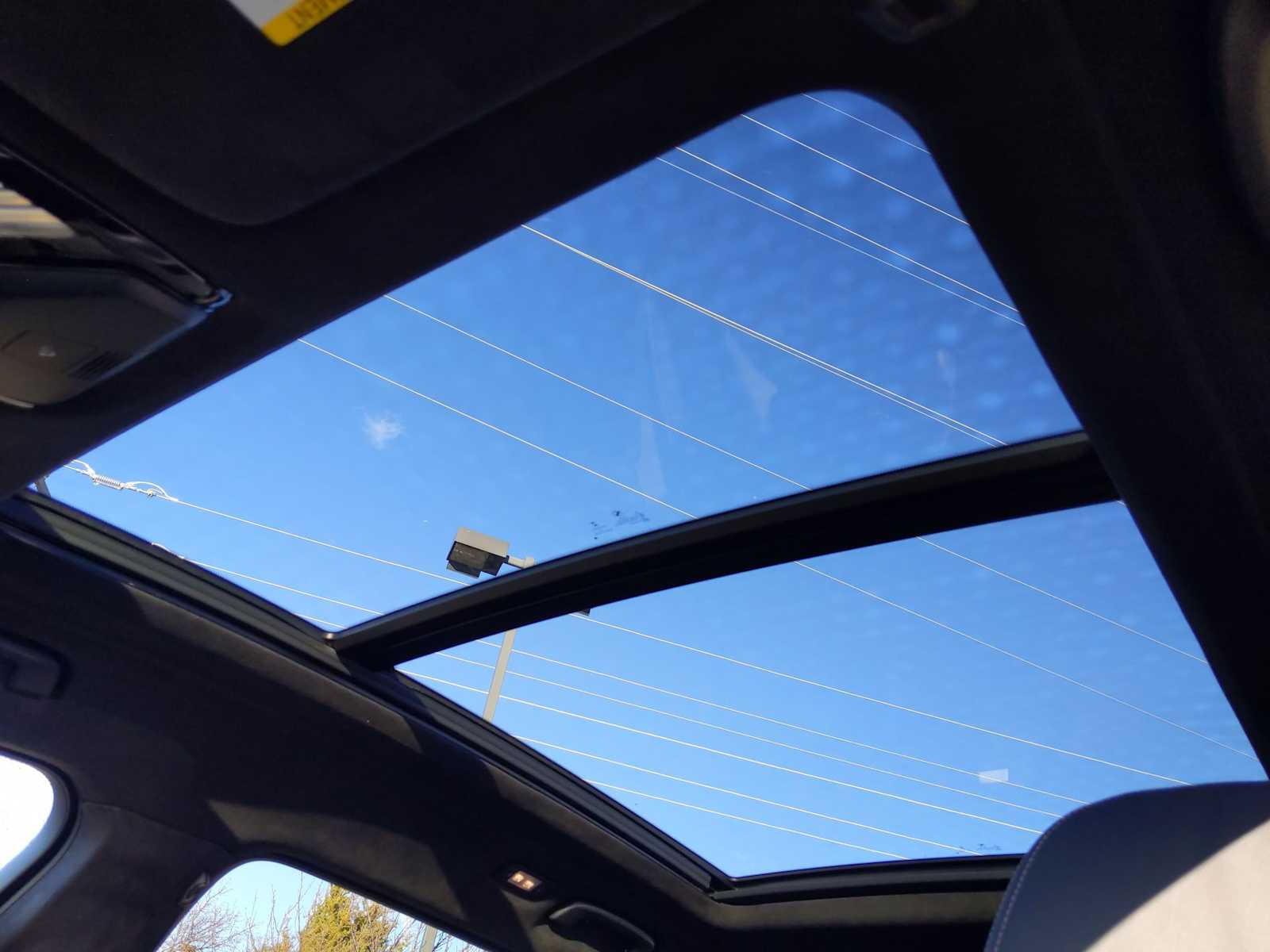 Vehicle image 11 of 30