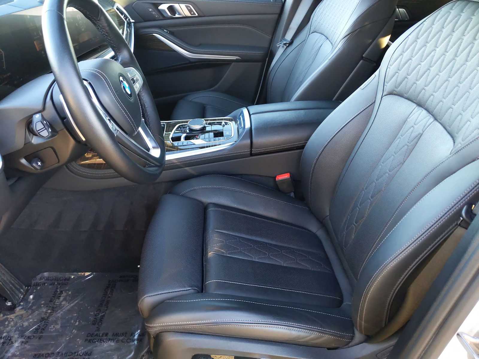 Vehicle image 8 of 30