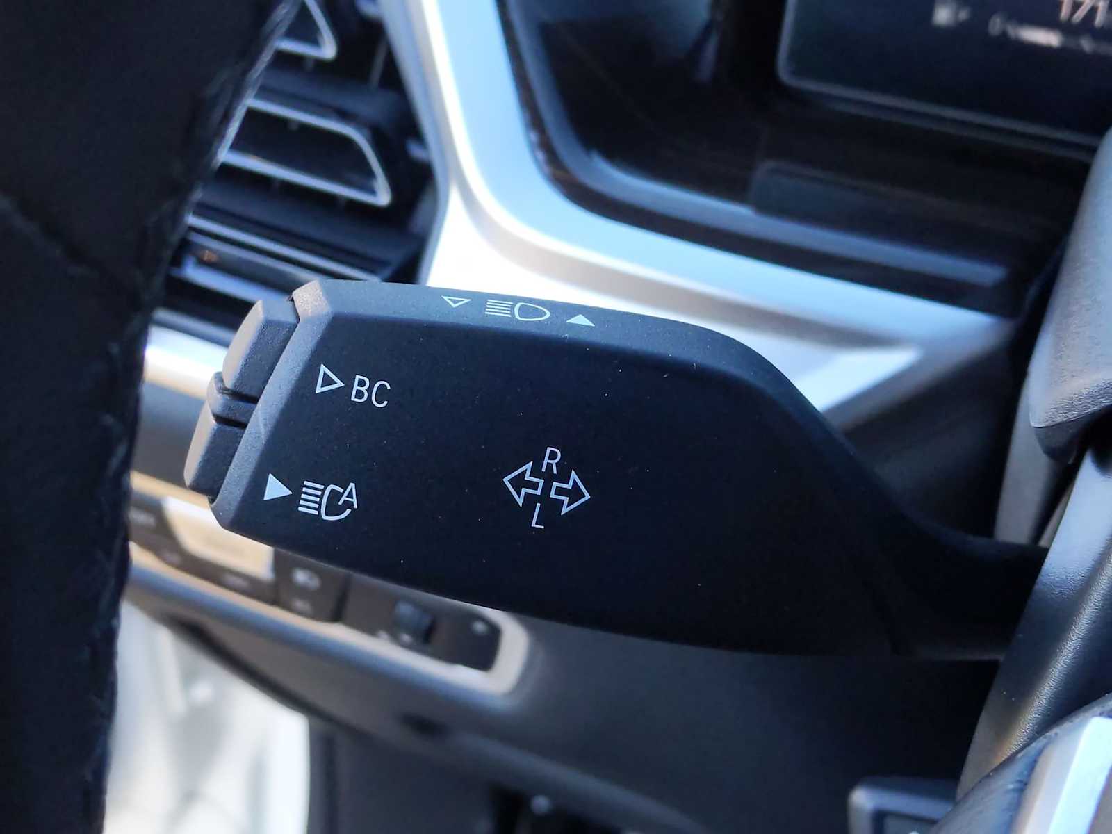 Vehicle image 20 of 30