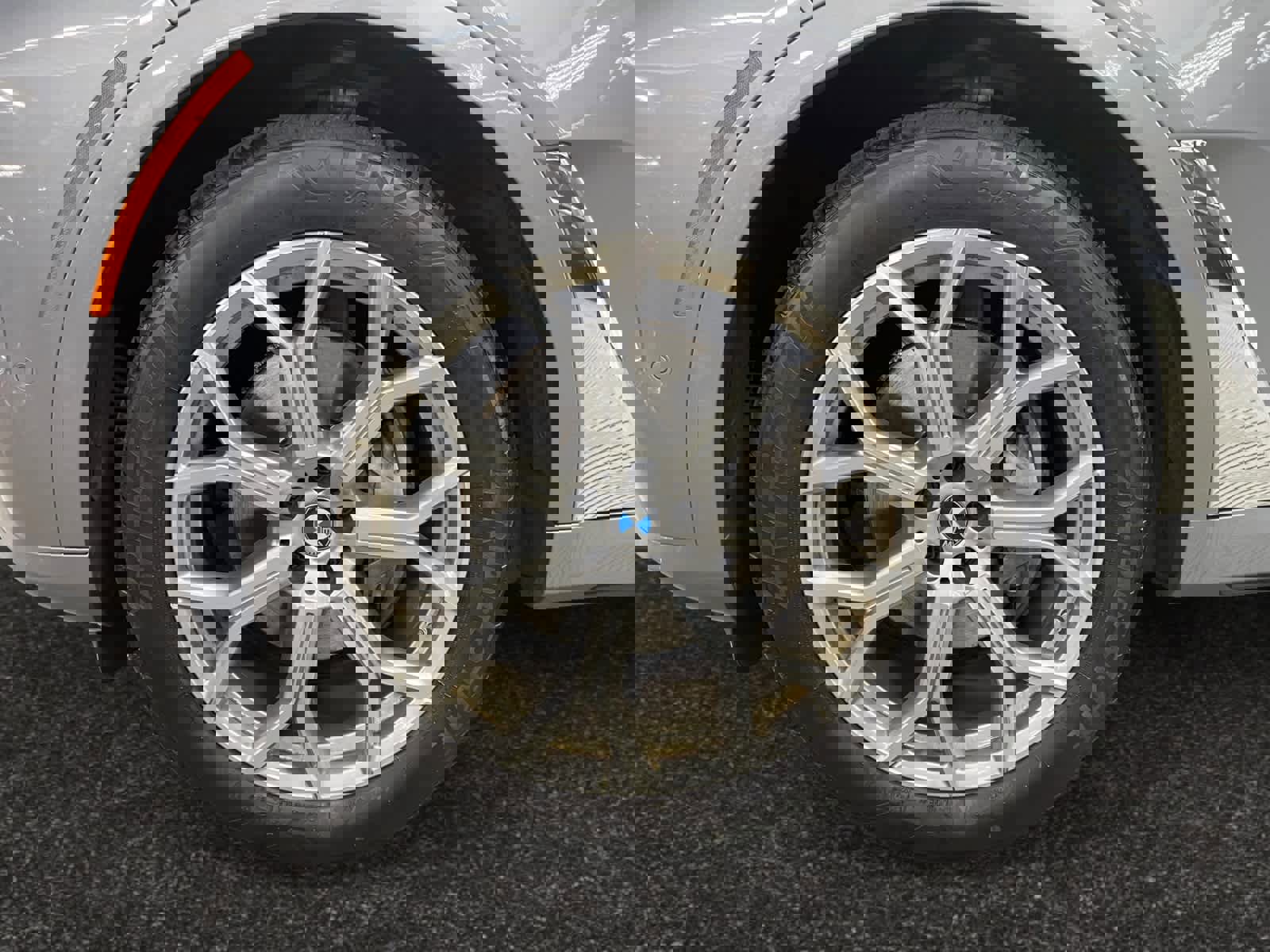 Vehicle image 11 of 20