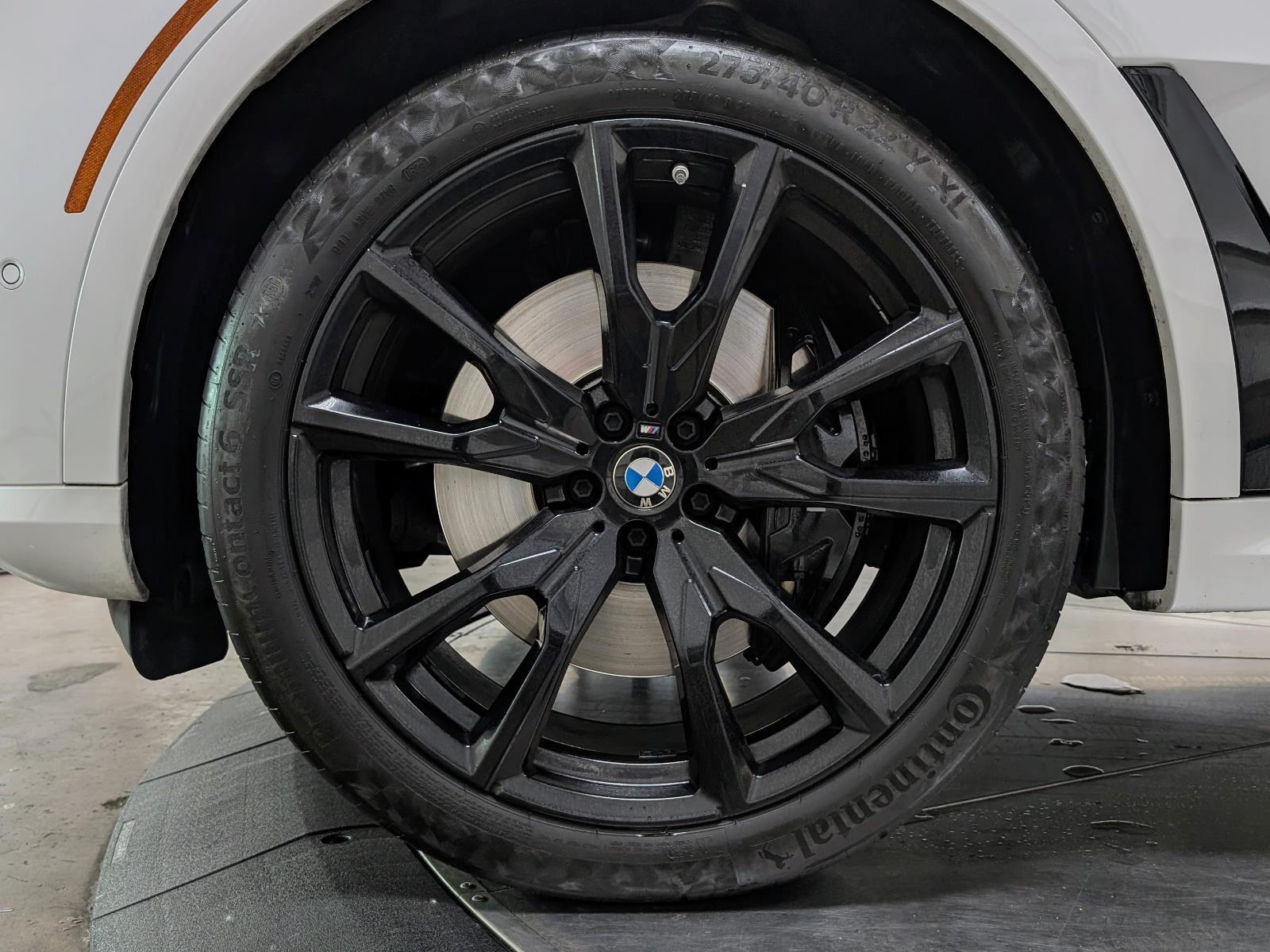Vehicle image 22 of 44