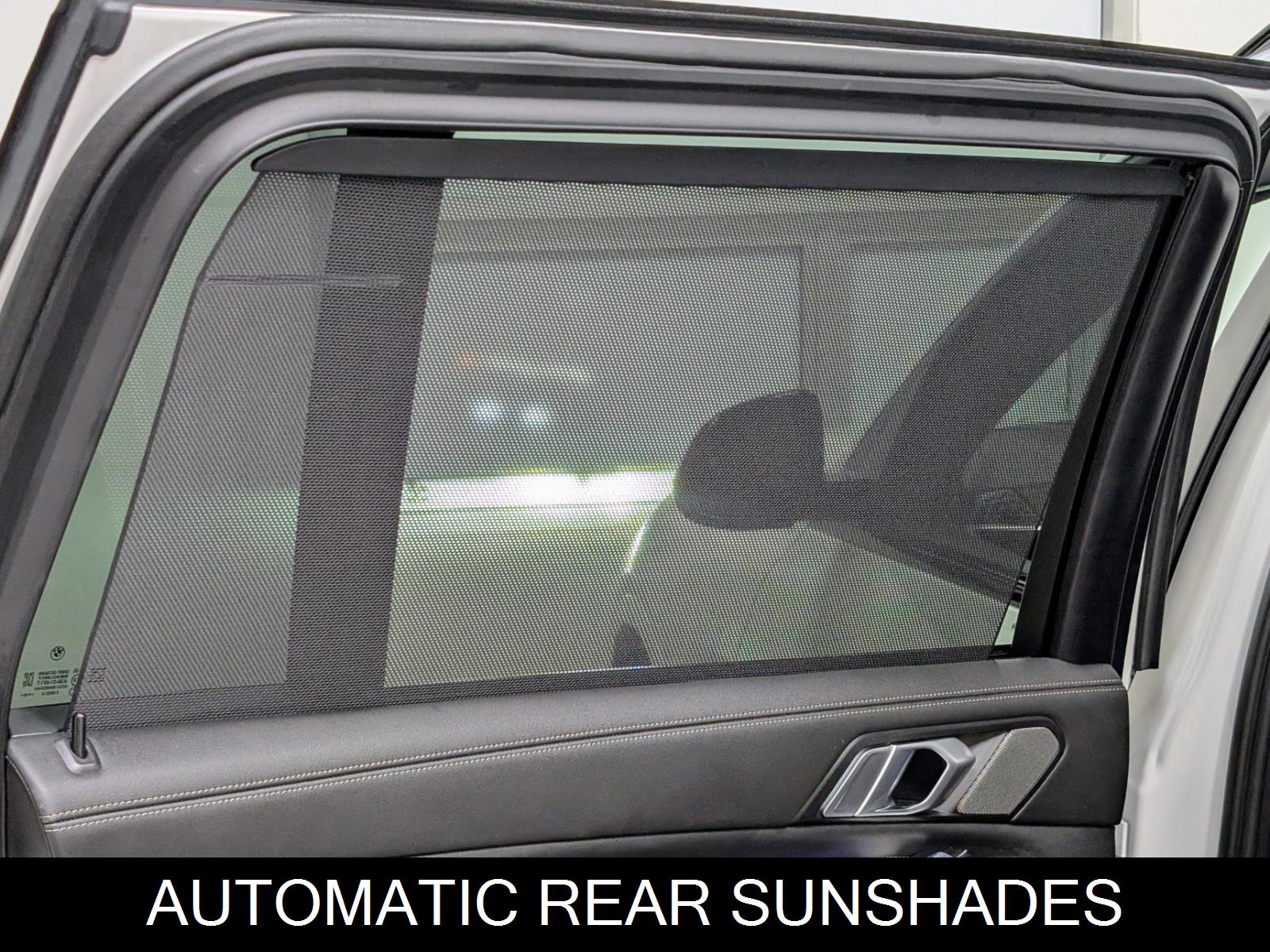 Vehicle image 19 of 44
