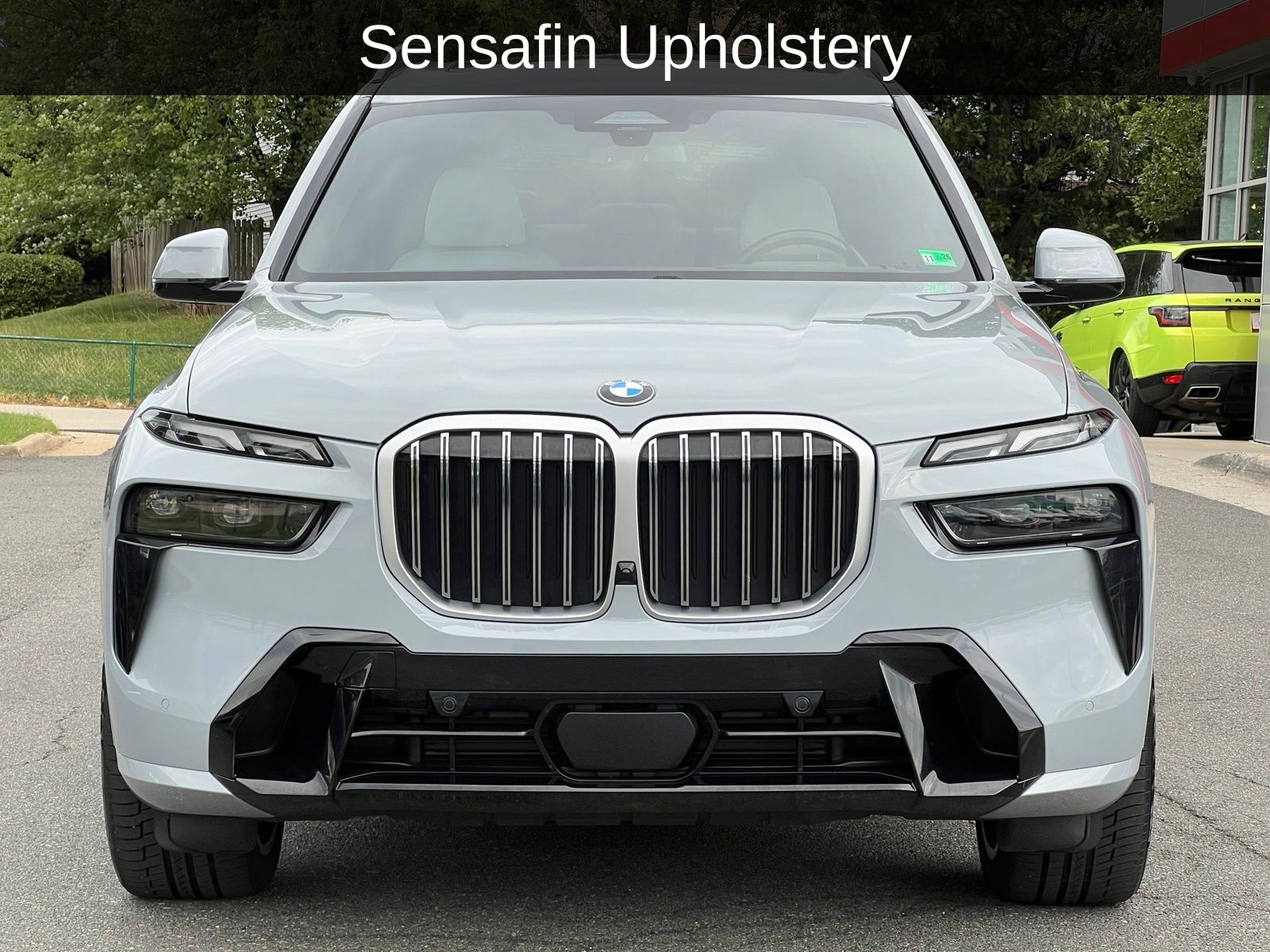 2023 BMW X7 xDrive40i Image 2 of 34