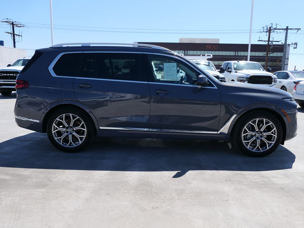 Vehicle image 3 of 30
