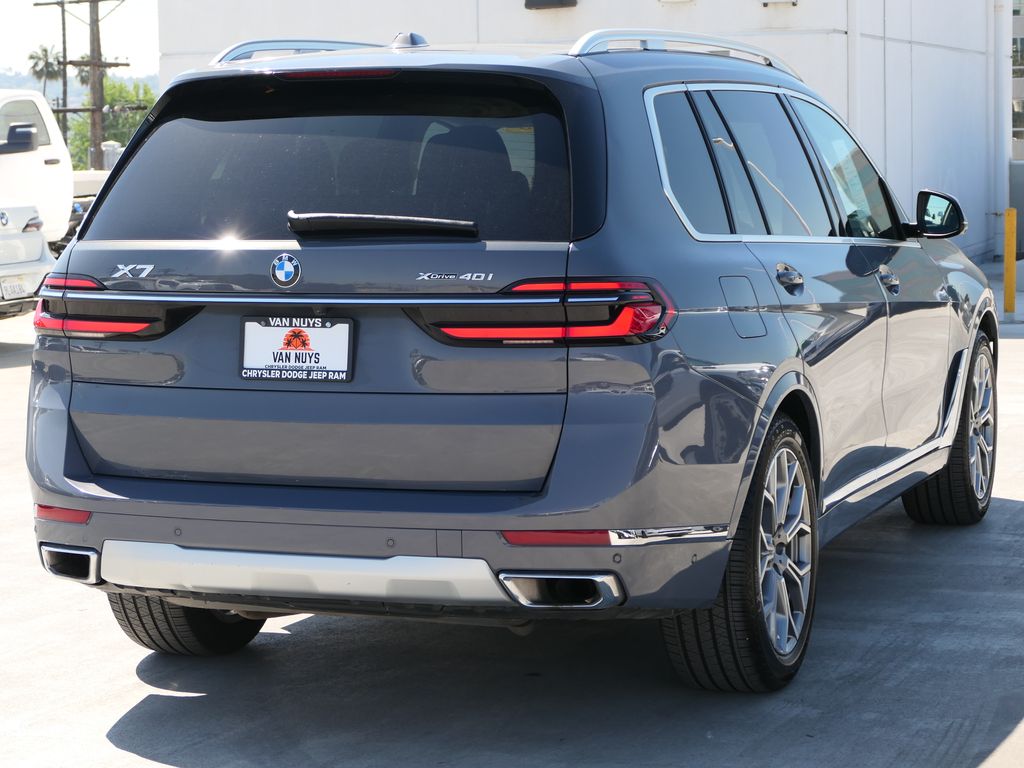 Vehicle image 4 of 30