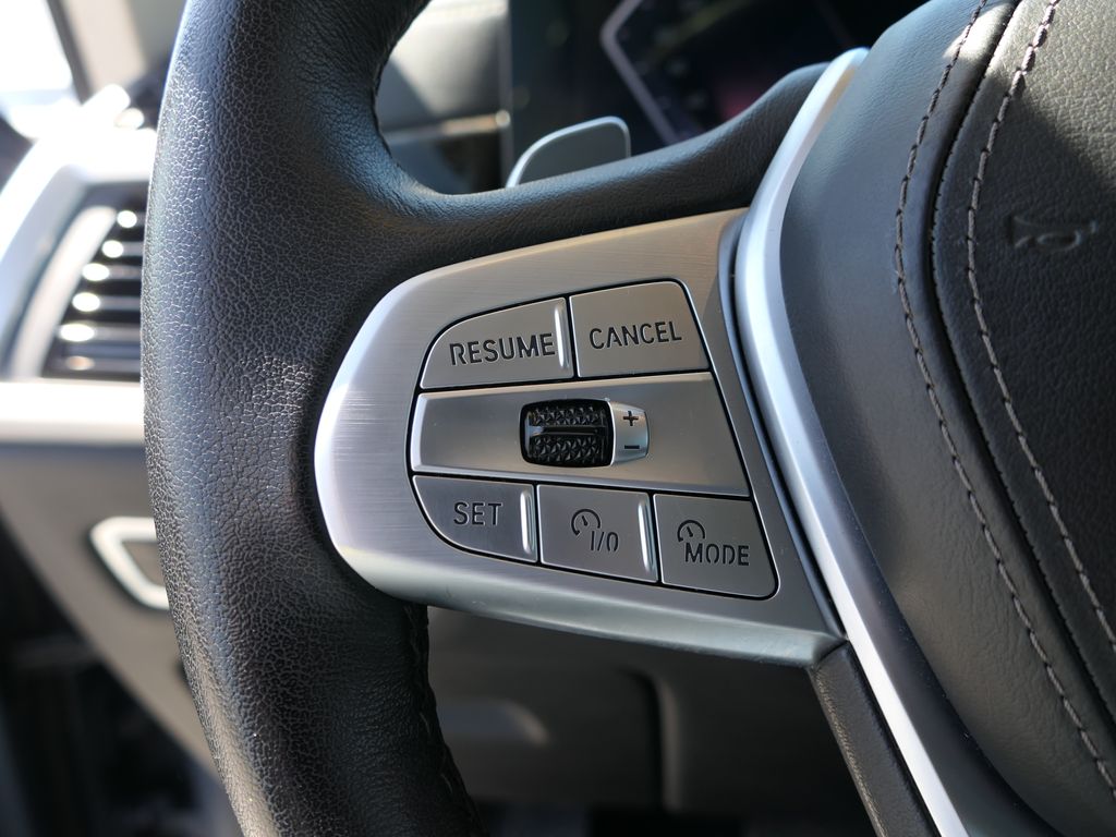 Vehicle image 15 of 30