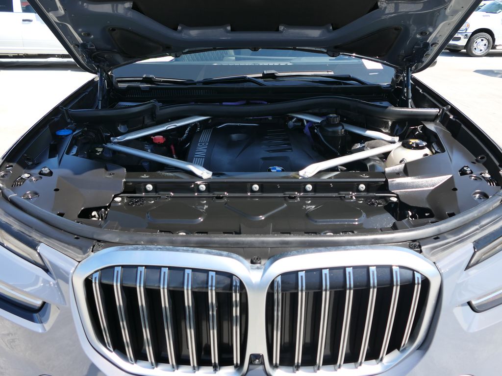 Vehicle image 29 of 30