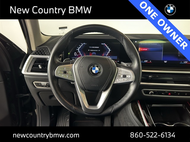 Vehicle image 16 of 32