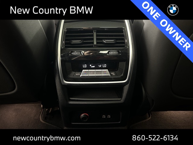 Vehicle image 28 of 32