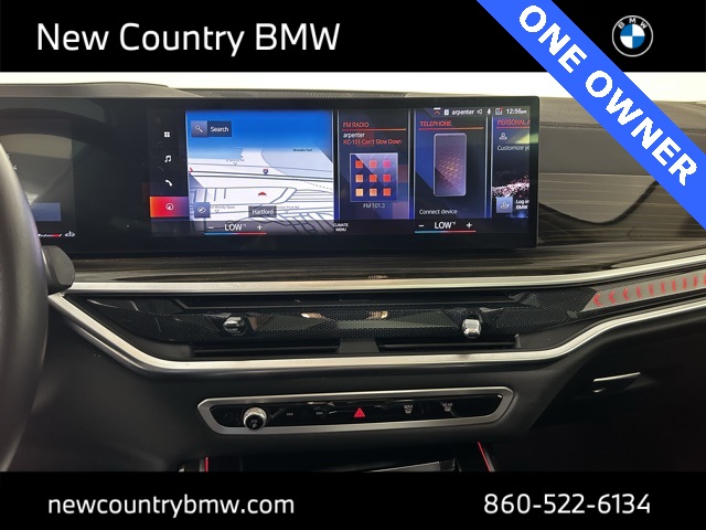 Vehicle image 23 of 32
