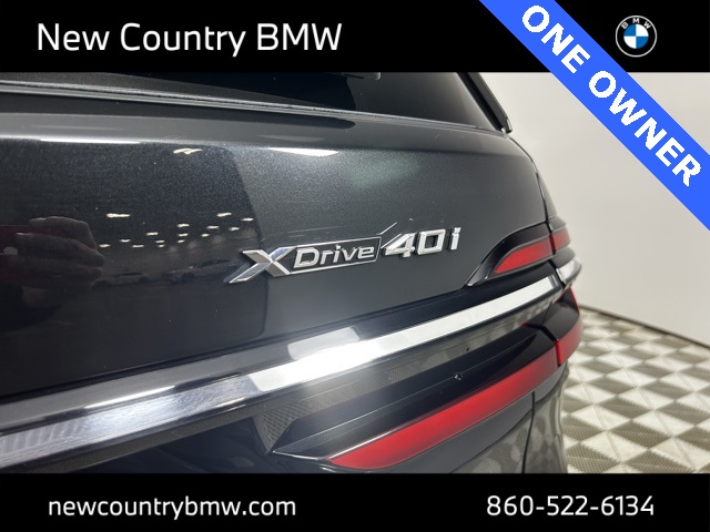 Vehicle image 11 of 32