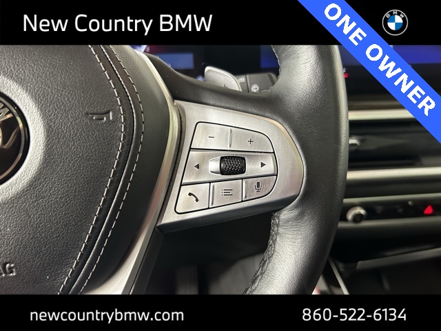Vehicle image 18 of 32