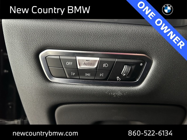 Vehicle image 19 of 32