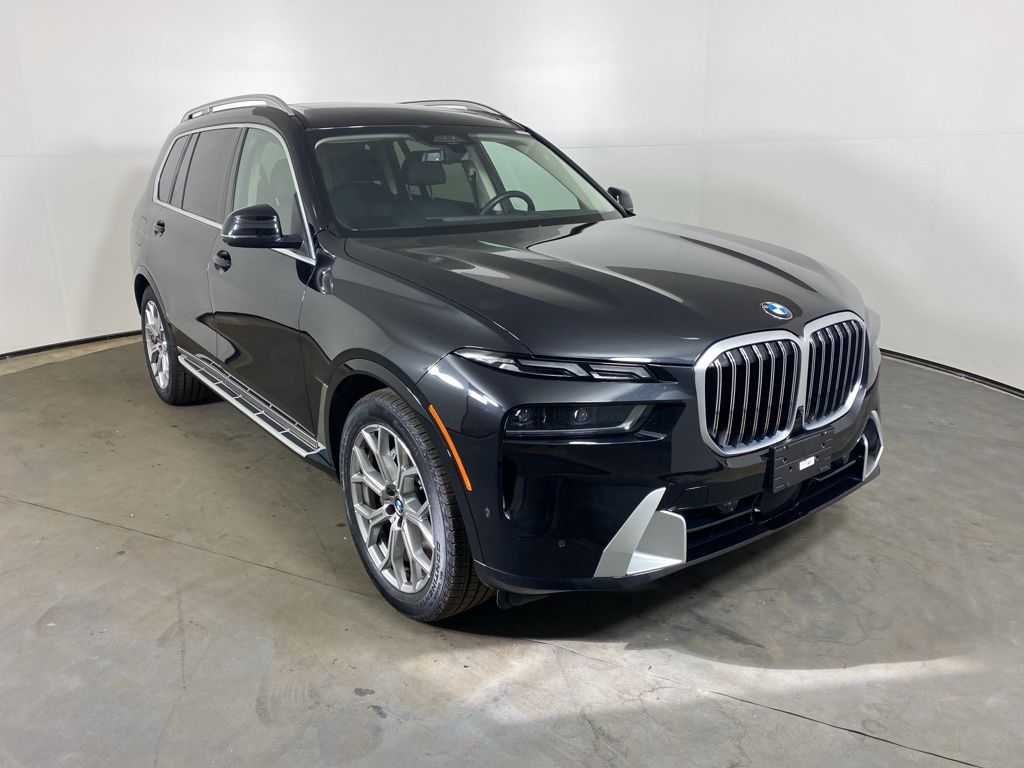 2023 BMW X7 xDrive40i Image 3 of 34