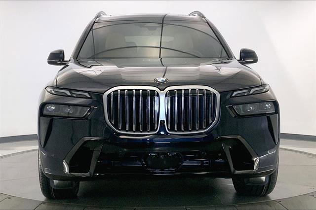 Vehicle image 2 of 33
