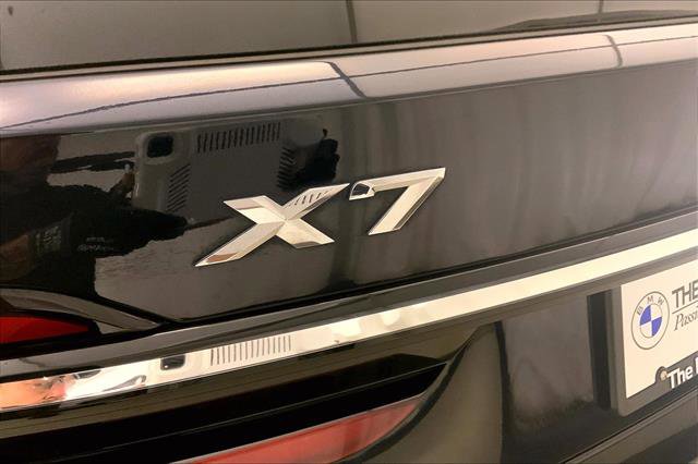 Vehicle image 11 of 33