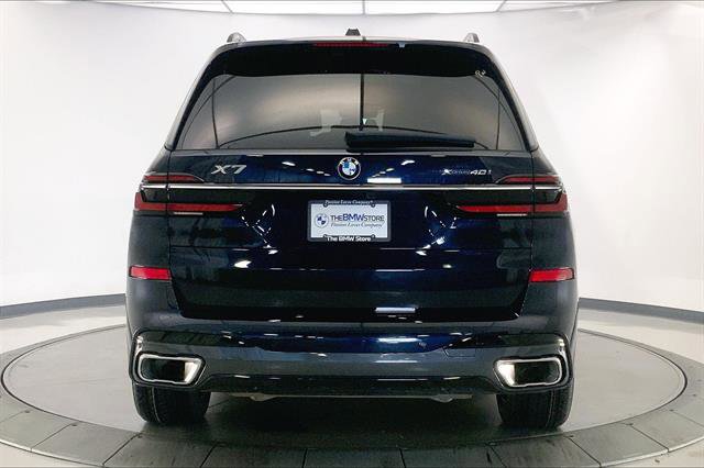 Vehicle image 7 of 33