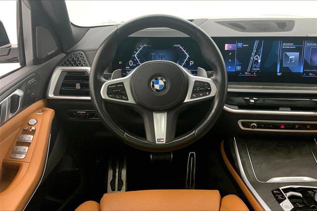 Vehicle image 8 of 33