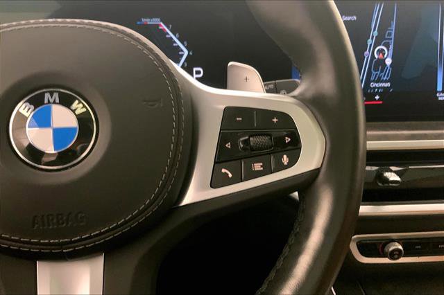 Vehicle image 20 of 33