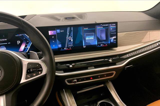 Vehicle image 22 of 33