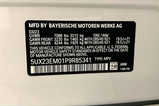 Vehicle image 26 of 33