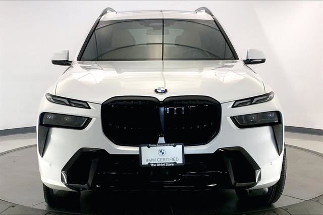 Vehicle image 2 of 33