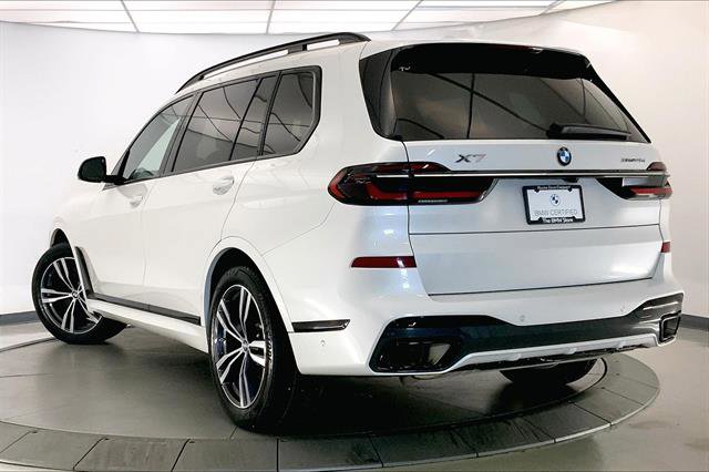 Vehicle image 7 of 33