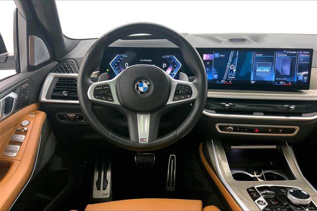 Vehicle image 18 of 33