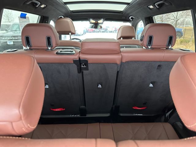 Vehicle image 14 of 34