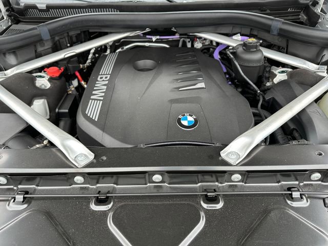 Vehicle image 9 of 34