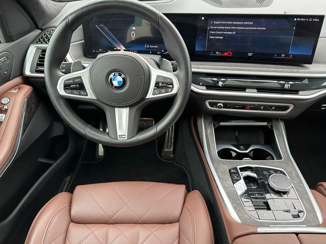 Vehicle image 19 of 34