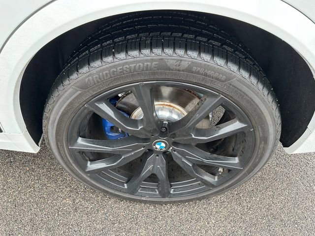 Vehicle image 8 of 34