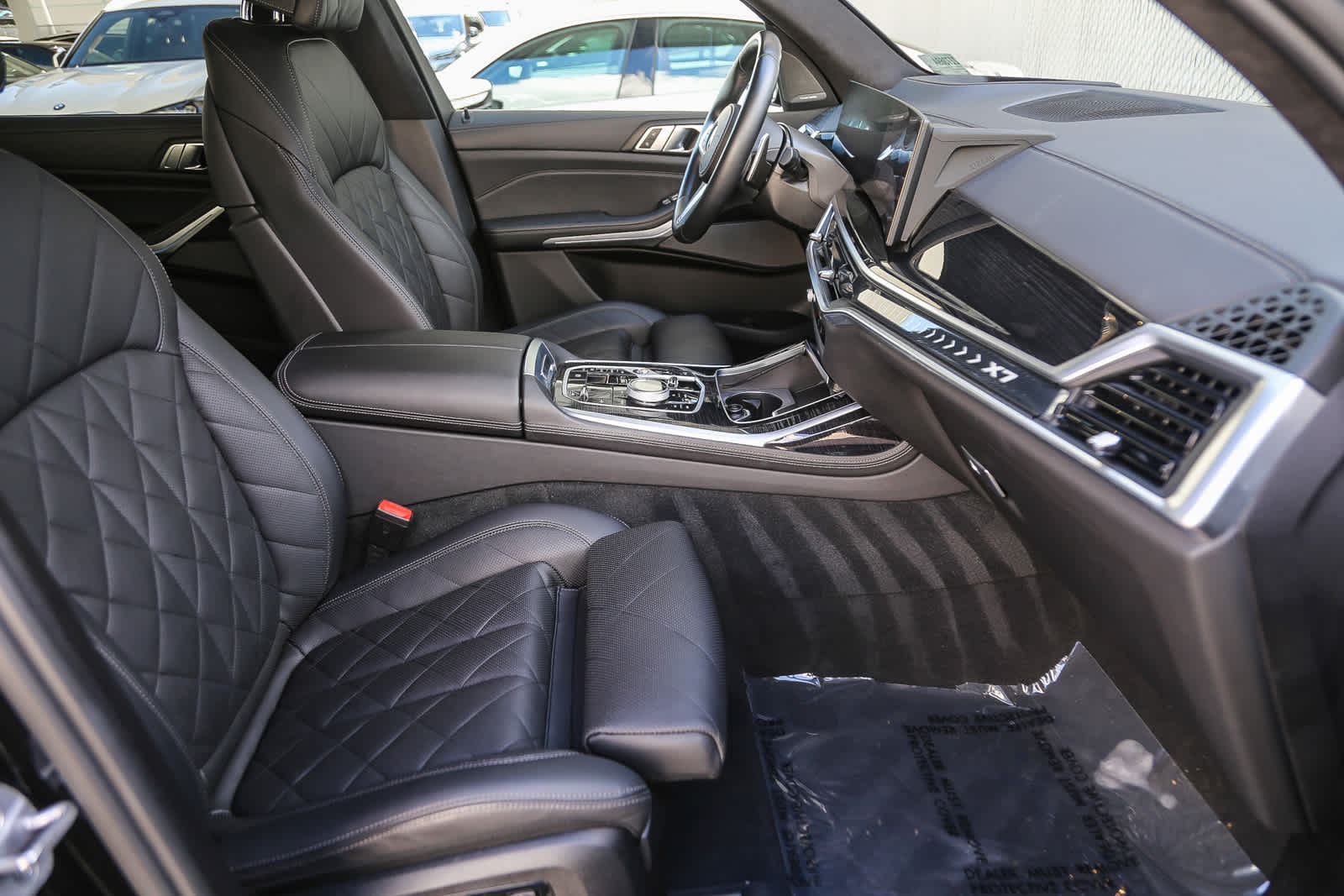 Vehicle image 13 of 24