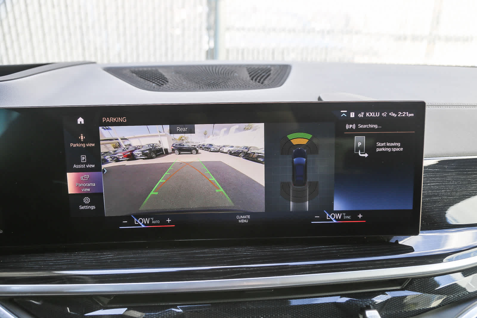 Vehicle image 21 of 24