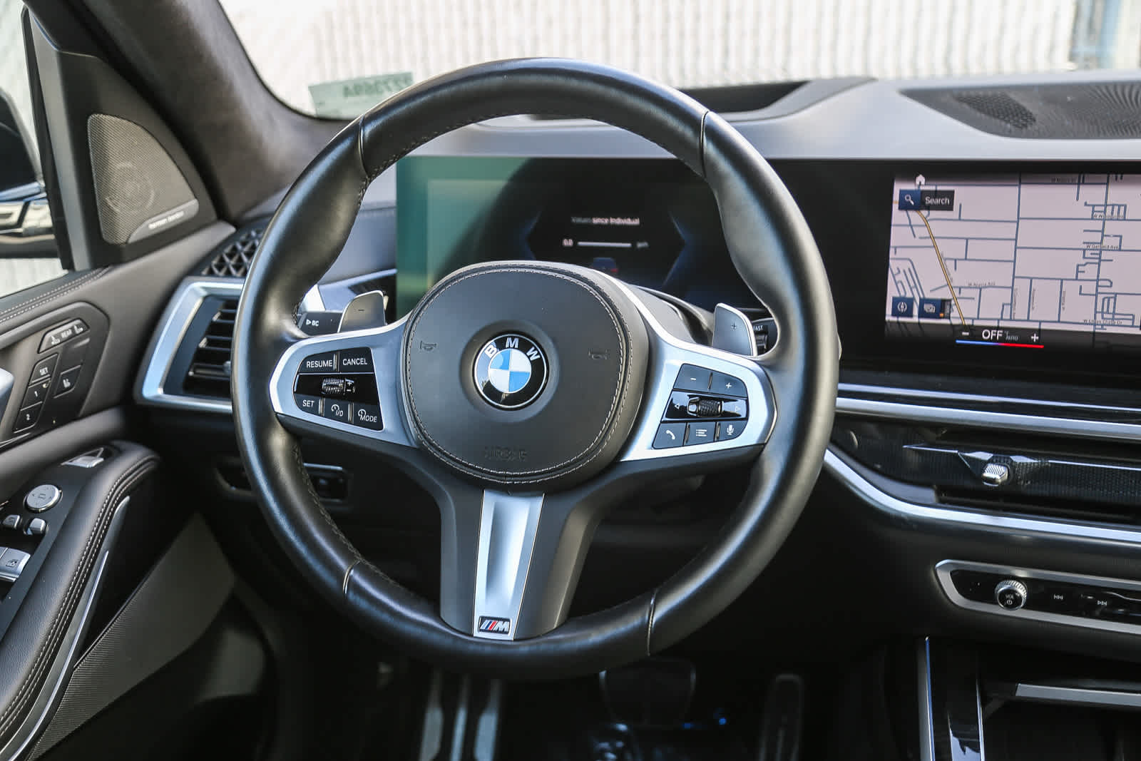 Vehicle image 12 of 24
