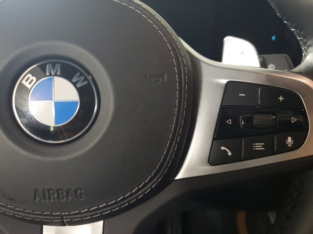 Vehicle image 14 of 25