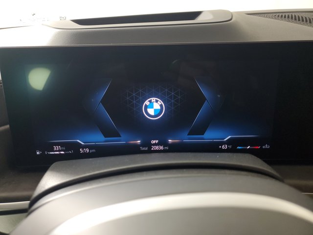 Vehicle image 15 of 25