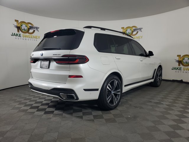 Vehicle image 5 of 25