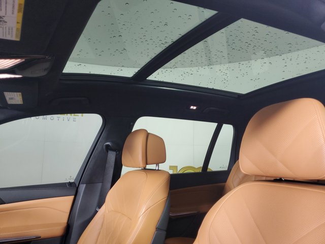Vehicle image 20 of 25